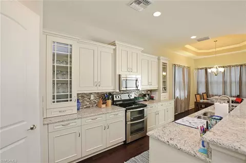 1618 Serrano Cir, Naples, FL 34105 photo 4