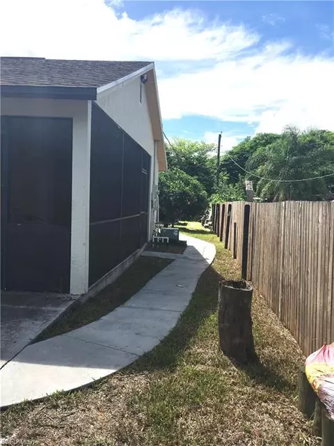 5330 Hardee St, Naples, FL 34113 photo 4
