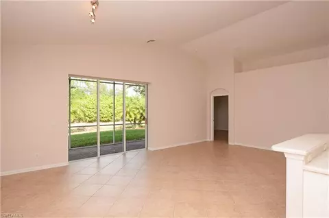 243 Glen Eagle Cir, Naples, FL 34104 photo 7