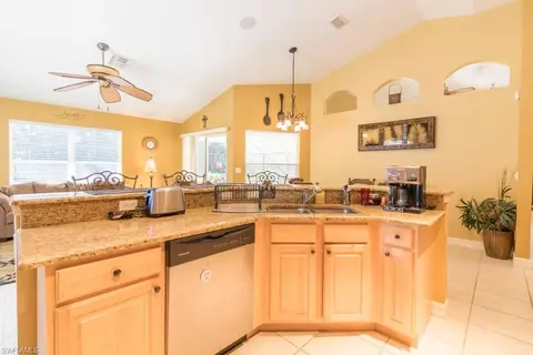 34 Madison Dr, Naples, FL 34110 photo 13