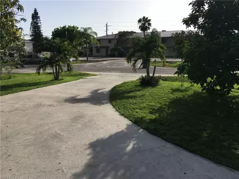 4207 Gulfstream Dr, Naples, FL 34112 photo 9