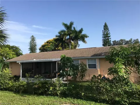 4207 Gulfstream Dr, Naples, FL 34112 photo 4