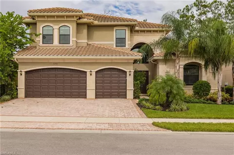 3292 Atlantic Cir, Naples, FL 34119 photo 2