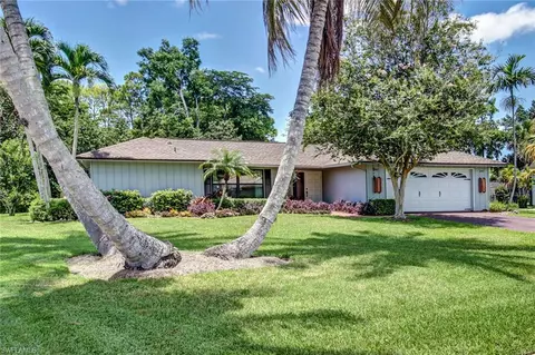 1707 Knights Ct, Naples, FL 34112 photo 1