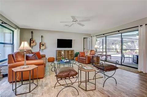 1707 Knights Ct, Naples, FL 34112 photo 3