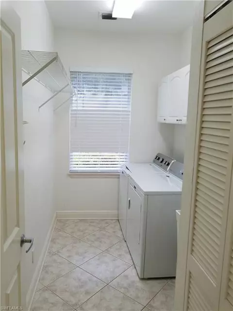 6812 Compton Ln N, Naples, FL 34104 photo 9