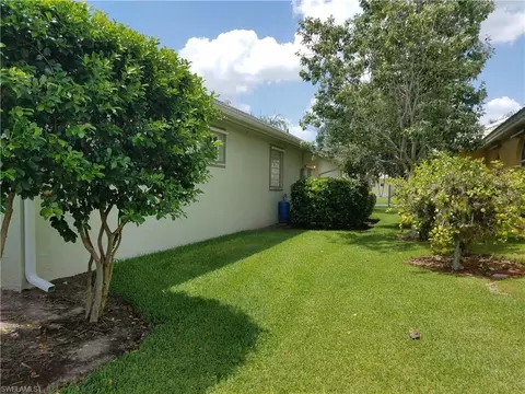 6812 Compton Ln N, Naples, FL 34104 photo 19