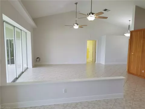 6812 Compton Ln N, Naples, FL 34104 photo 6