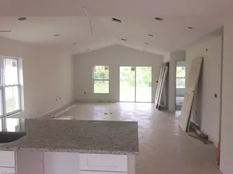 132 6th St, Naples, FL 34113 photo 2