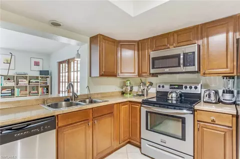 4572 25th Ct SW, Naples, FL 34116 photo 4
