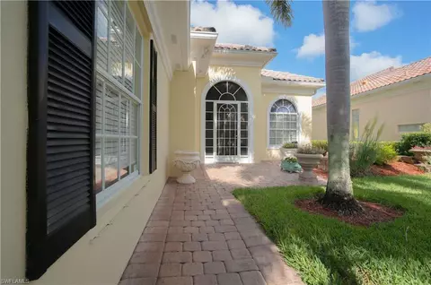 5905 Bermuda Ln, Naples, FL 34119 photo 2