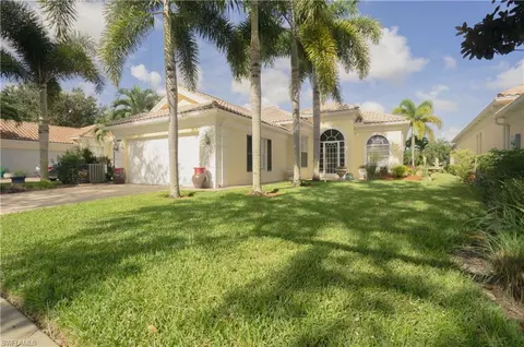 5905 Bermuda Ln, Naples, FL 34119 photo 1