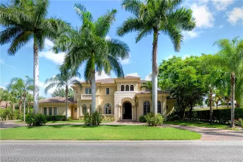6447 Highcroft Dr, Naples, FL 34119 photo 1
