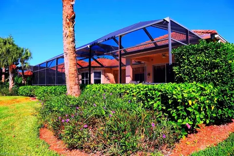 8260 Potomac Ln, Naples, FL 34104 photo 3