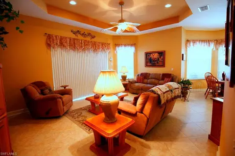 8260 Potomac Ln, Naples, FL 34104 photo 9