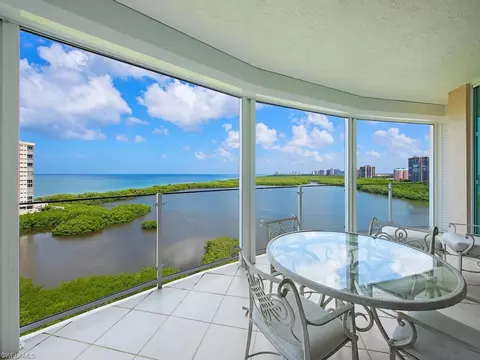 60 Seagate Dr #1005, Naples, FL 34103 photo 2