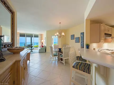 60 Seagate Dr #1005, Naples, FL 34103 photo 4