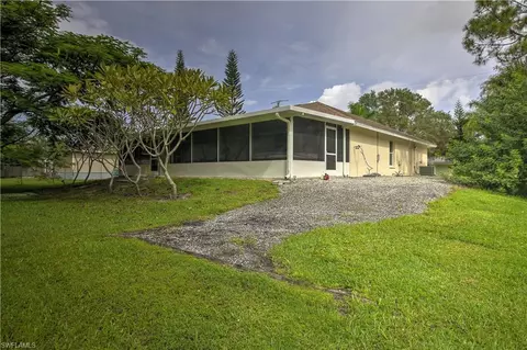 5248 Maple Ln, Naples, FL 34113 photo 4