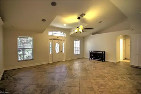 5248 Maple Ln, Naples, FL 34113 photo 9