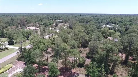 6250 Cedar Tree Ln, Naples, FL 34116 photo 4