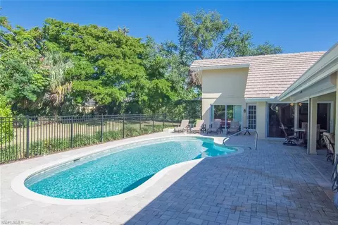 811 Buttonbush Ln, Naples, FL 34108 photo 23