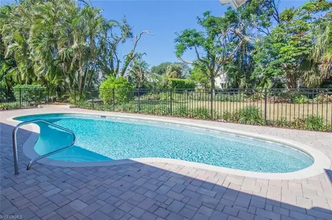 811 Buttonbush Ln, Naples, FL 34108 photo 22