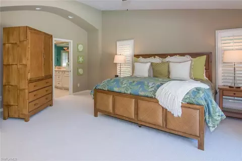 811 Buttonbush Ln, Naples, FL 34108 photo 11