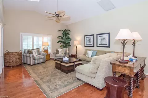 811 Buttonbush Ln, Naples, FL 34108 photo 6