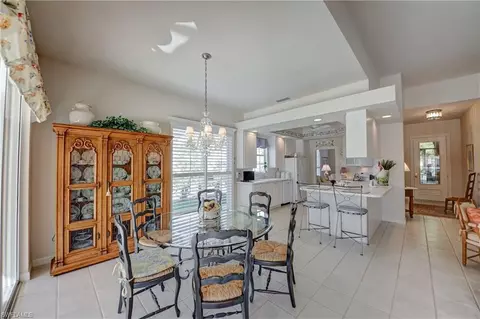 5472 Freeport Ln, Naples, FL 34119 photo 6