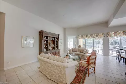 5472 Freeport Ln, Naples, FL 34119 photo 11