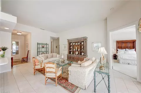 5472 Freeport Ln, Naples, FL 34119 photo 12