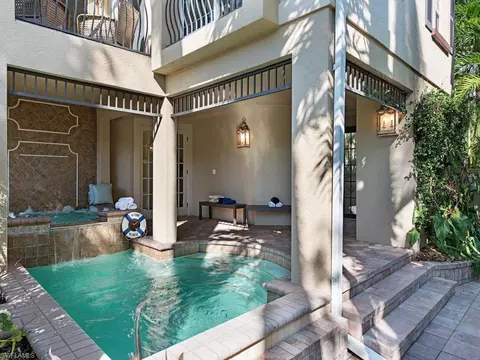 597 4th Ave S, Naples, FL 34102 photo 1
