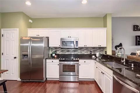 855 Hampton Cir, Naples, FL 34105 photo 5