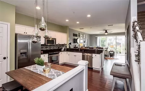 855 Hampton Cir, Naples, FL 34105 photo 4