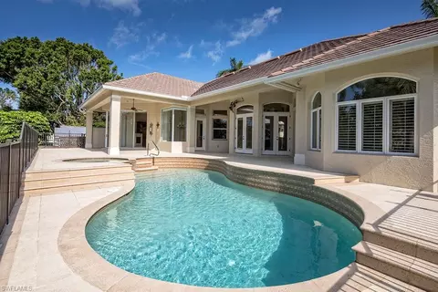 146 18th Ave S, Naples, FL 34102 photo 2