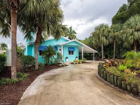 2881 Riverview Dr, Naples, FL 34112 photo 14