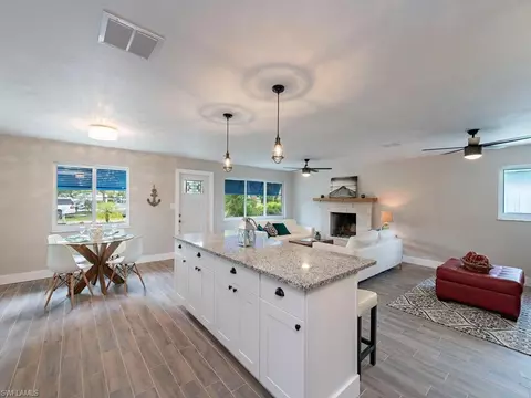 2881 Riverview Dr, Naples, FL 34112 photo 3