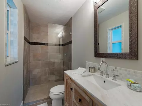 2881 Riverview Dr, Naples, FL 34112 photo 8