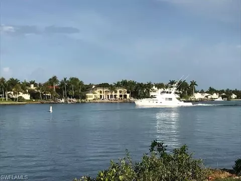 2881 Riverview Dr, Naples, FL 34112 photo 18