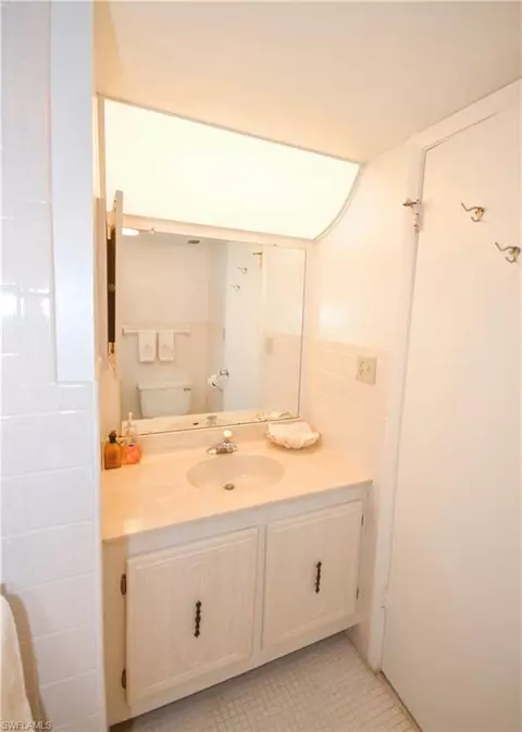 788 Park Shore Dr #E38, Naples, FL 34103 photo 14