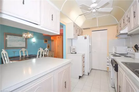 788 Park Shore Dr #E38, Naples, FL 34103 photo 7