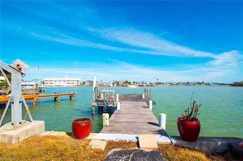 155 Hilo St E, Naples, FL 34113 photo 4