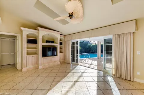 520 Turtle Hatch Ln, Naples, FL 34103 photo 2