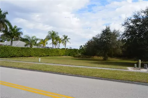 168 Cays Dr, Naples, FL 34114 photo 3