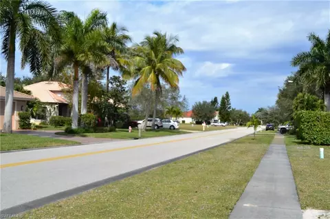 168 Cays Dr, Naples, FL 34114 photo 9