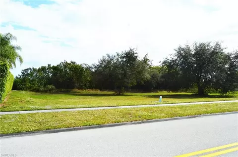 168 Cays Dr, Naples, FL 34114 photo 4