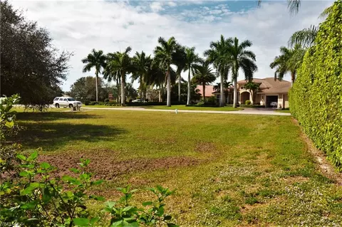 168 Cays Dr, Naples, FL 34114 photo 5