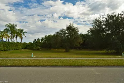 168 Cays Dr, Naples, FL 34114 photo 2