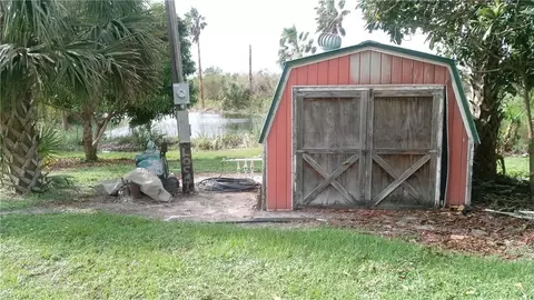 2219 County Road 721 Loop, Moore Haven, FL 33471 photo 23