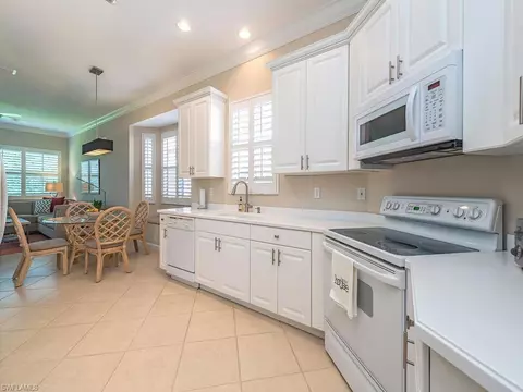 6132 Manchester Pl, Naples, FL 34110 photo 6